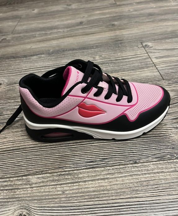 Skechers DVF UNO-BESO, нови дамски маратонки №37