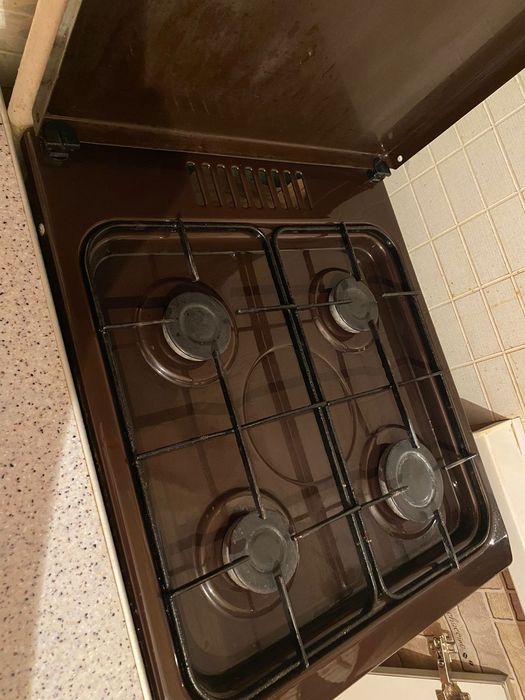Продам газовую плиту