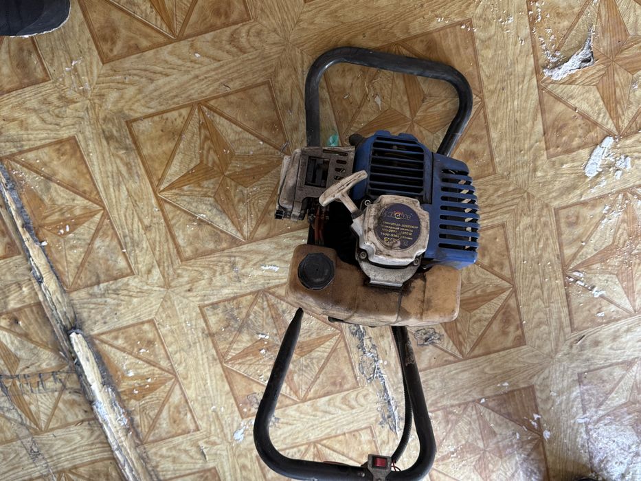 Продаються инструменты