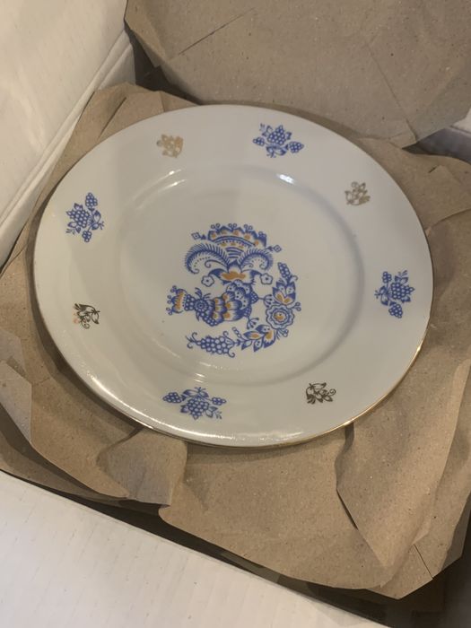 Висококачествен порцелан.  донесени от Русия. 13 бр.