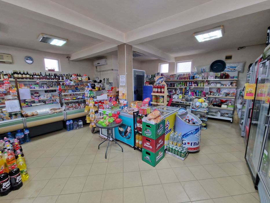 Дава се под наем Магазин в с. Овощник, Област Стара Загора - 60 кв.м за 357 € - Снимка #2