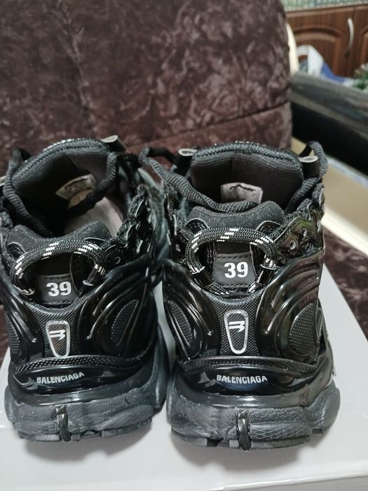 Кроссовки демисезонные