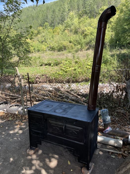 Продавам метална готварска печка