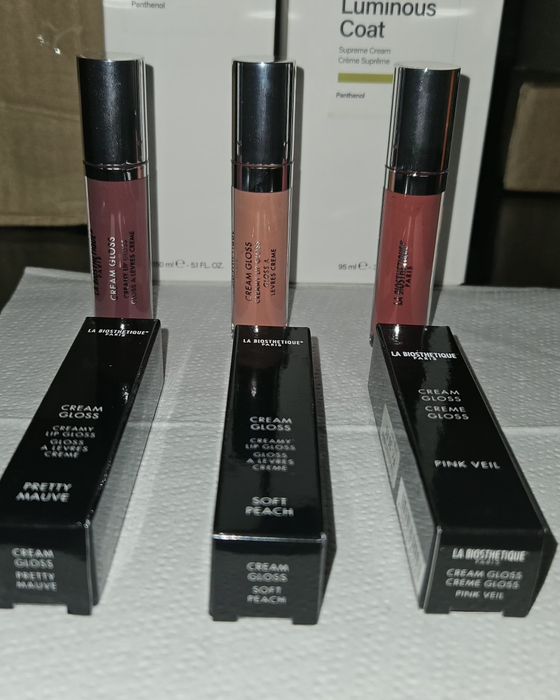Rujuri Creamy Lip  Gloss   La Biosthetique Paris