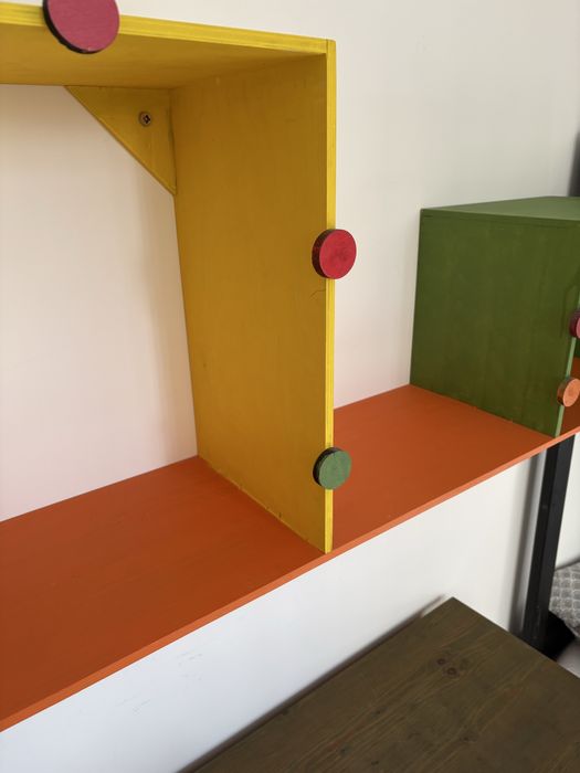 Детско бюро + етажерка