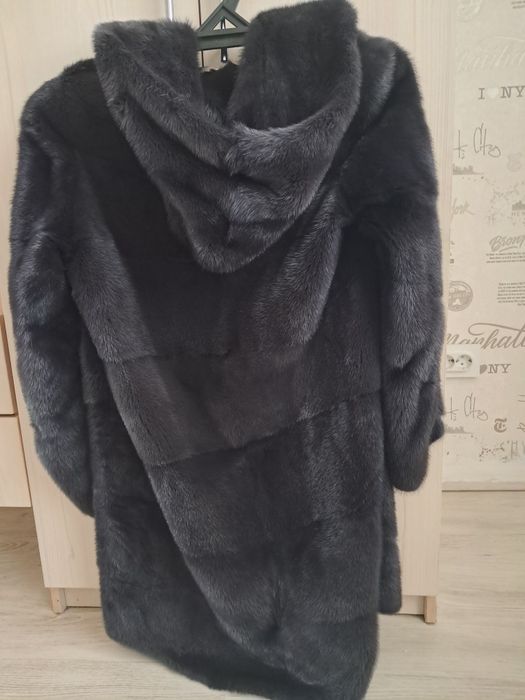 Норковая шуба с капюшоном
