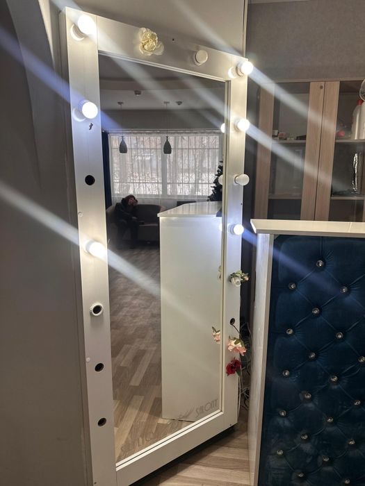 Зеркало для салона красоты