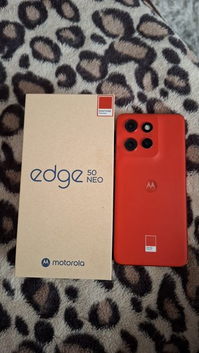 Motorola edge 50 neo,5g,256GB,8GB RAM.
