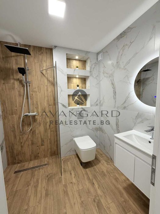 оф.25472 Дизайнерски тристаен/ Съдийски