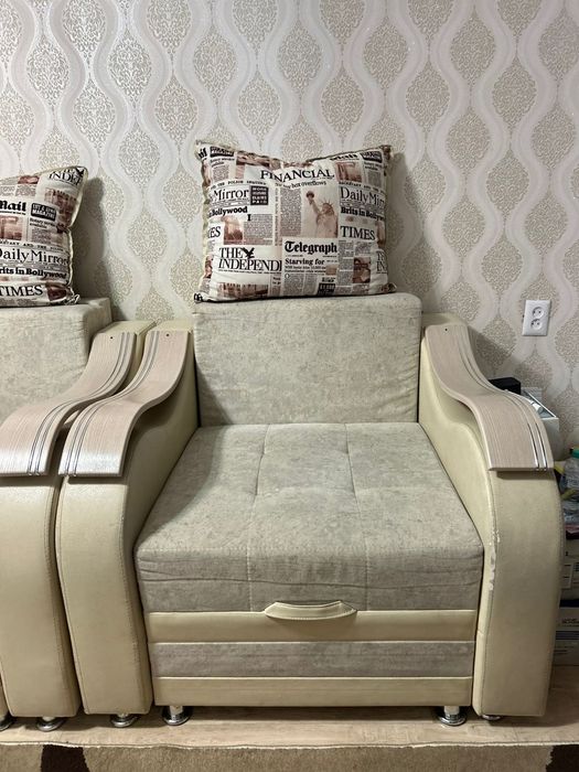 Продаю Диван и два кресло