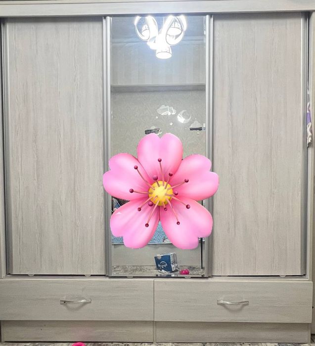 Divanlar,shkaf,parta sotiladi