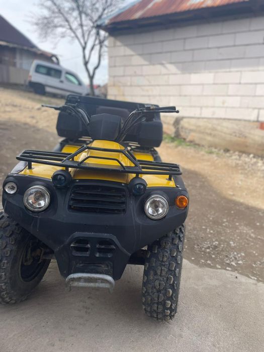 Vnd atv  de 200 în stare buna recent adus din Germania
