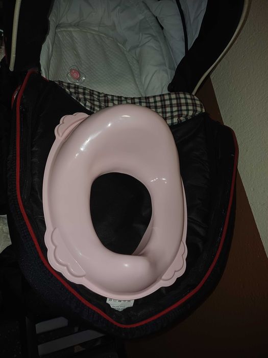 Комбинирана количка Teutonia. Много удобна.  Подарък Зимен чувал и гър