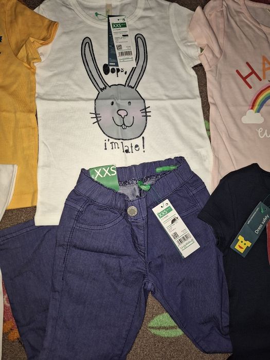 Чисто нови Benetton госпожица 3-4 години