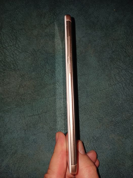 Срочно продам .одни руки Redmi 5 plus