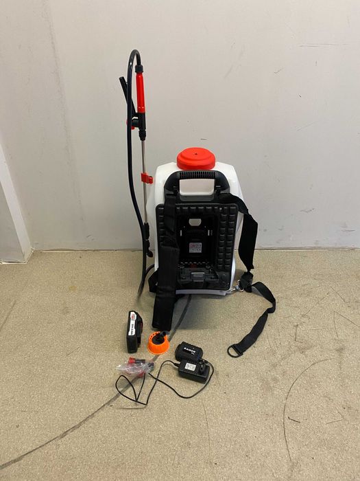 098109	R20 Пръскачка 16L 3bar 2х2Ah RDP-BKMD20