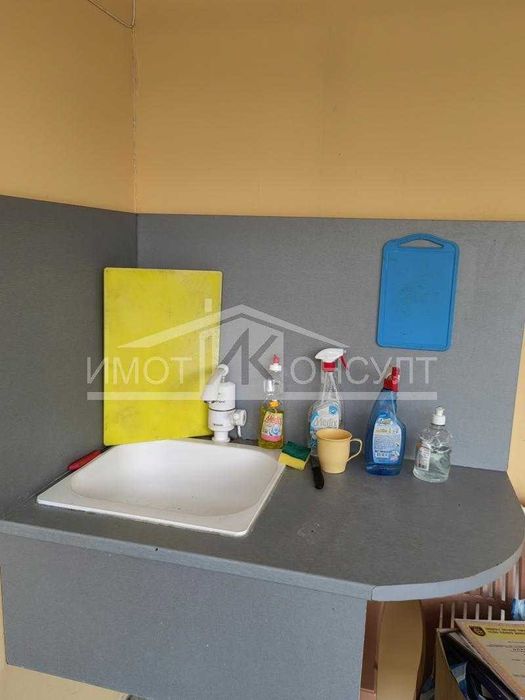 Дава се под наем Магазин в Велико Търново, Бузлуджа - 18 кв.м за 229.5 € - Снимка #3