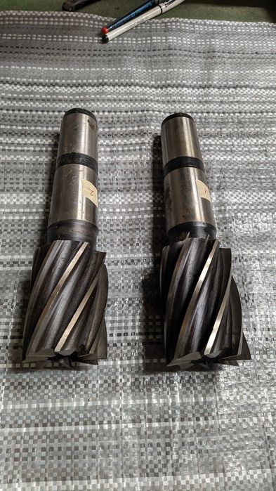 Burghie , freze pe con morse