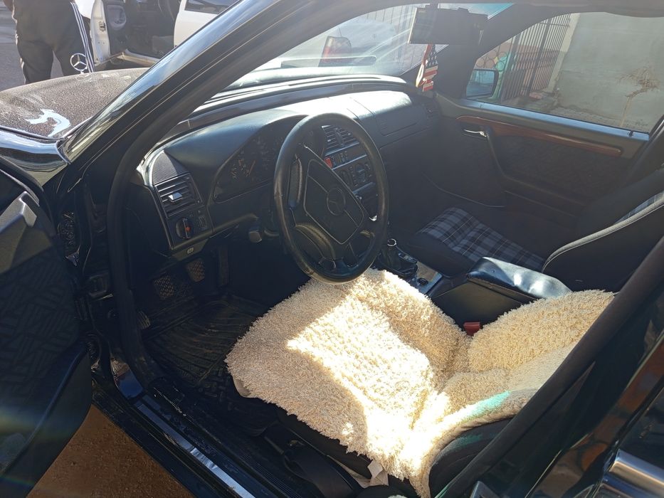 Dayimler benc 1993-yil 111 mator 1.8 holati