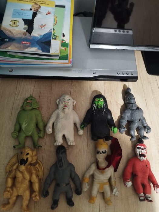 Продавам дърпащи Monster flex