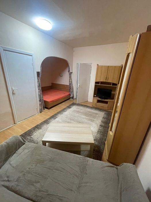 Proprietar,închiriez apartament cu o camera