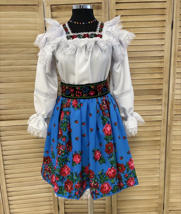 Set complet costum traditional de Maramures pentru femei