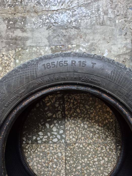 Vând anvelope iarna Continental 185/65 R15