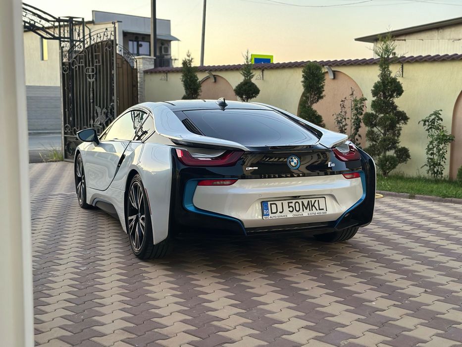 2015 BMW i8 plug in hybrid