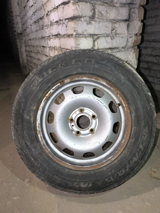 Продаю диски с шинами на 16