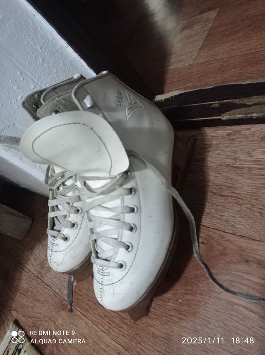 Продам подростковые коньки