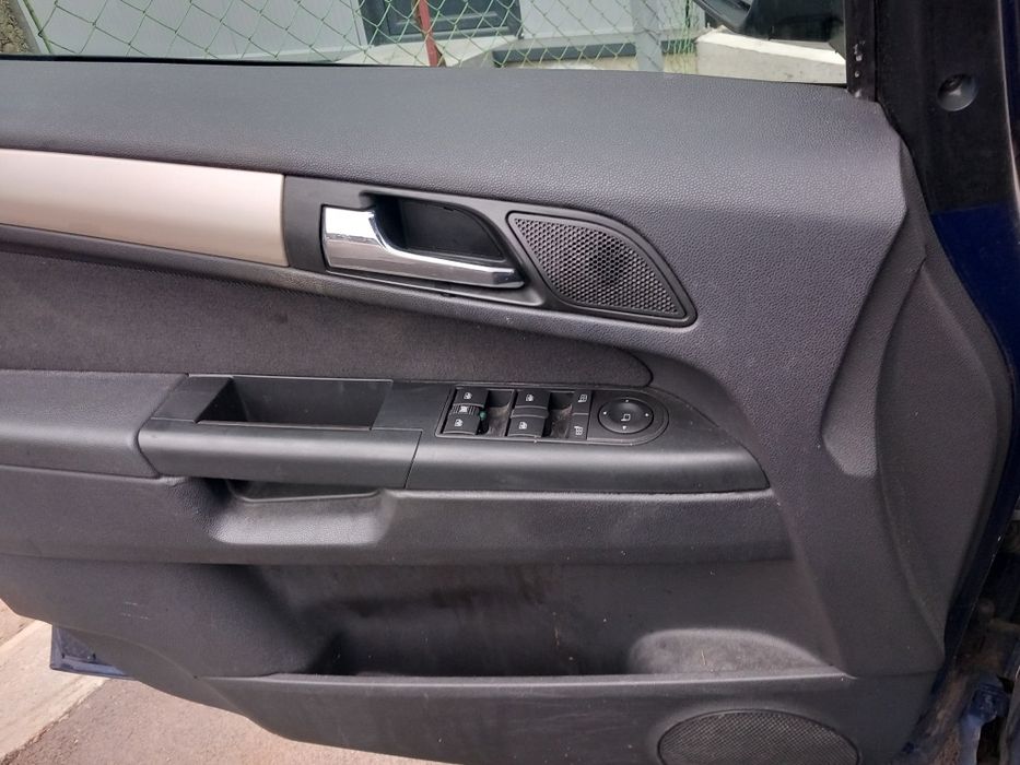 Opel Zafira B 1.6 16v- 116кс./2009/- на части