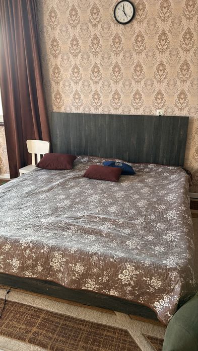 Двухспальный кровать без матраца