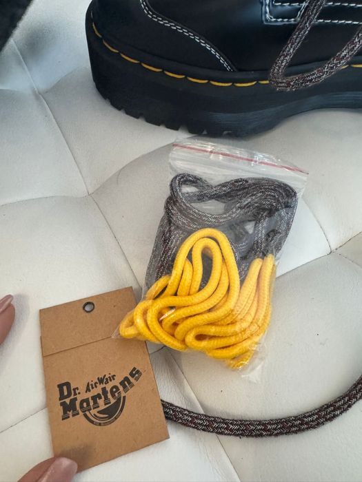 Vand bocanci Dr.Martens!