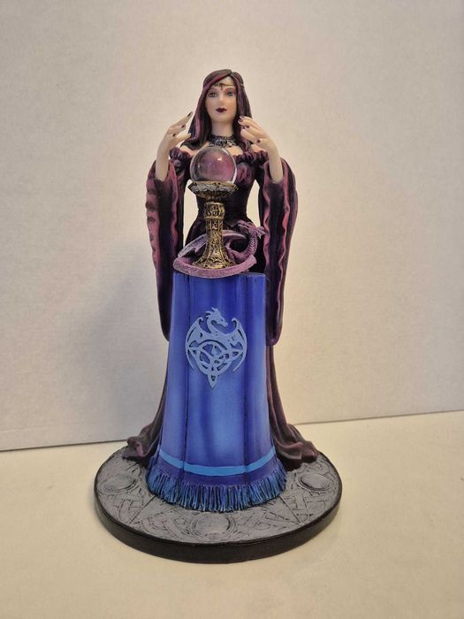 Statueta Anne Stokes