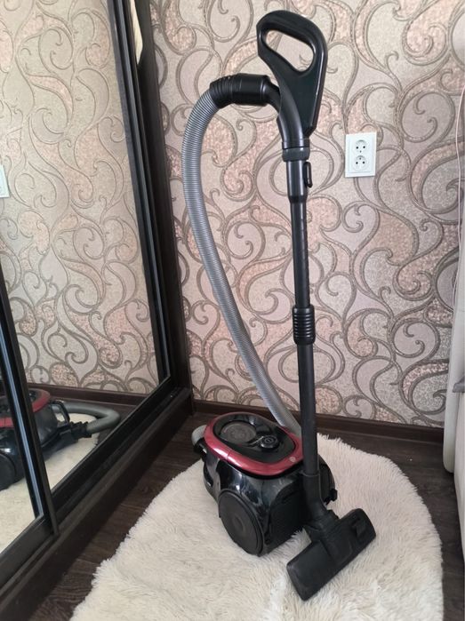 Продам пылесос в отличном состоянии