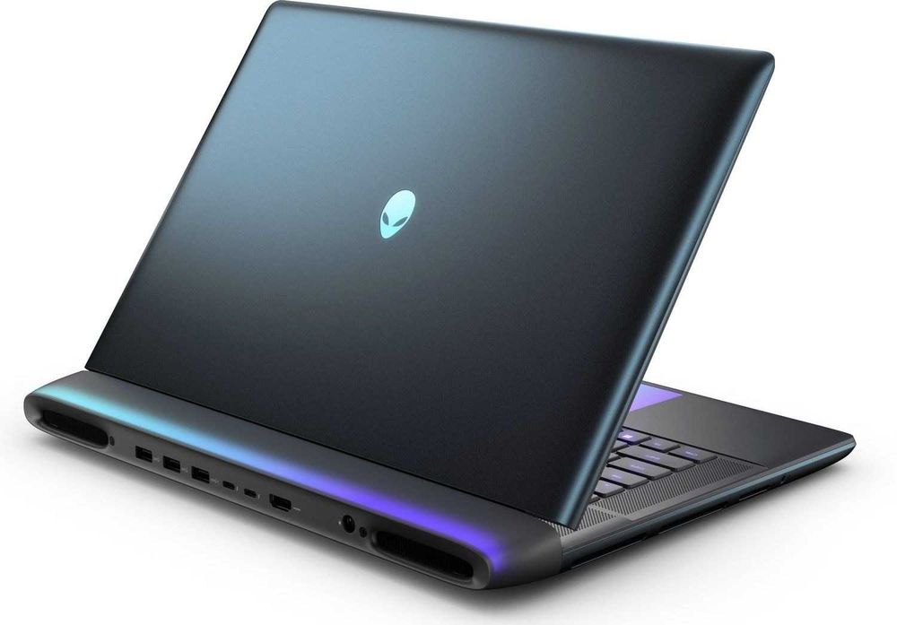 Dell Alienware 16 240Hz Ultra 9 275HX 32GB DDR5 1TB SSD RTX 5070 8GB