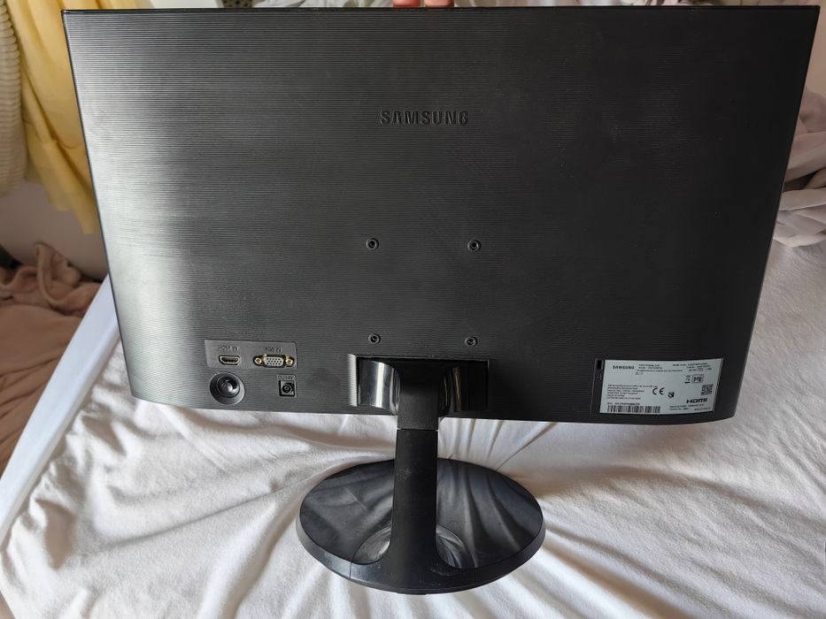 Монитор Samsung 22'