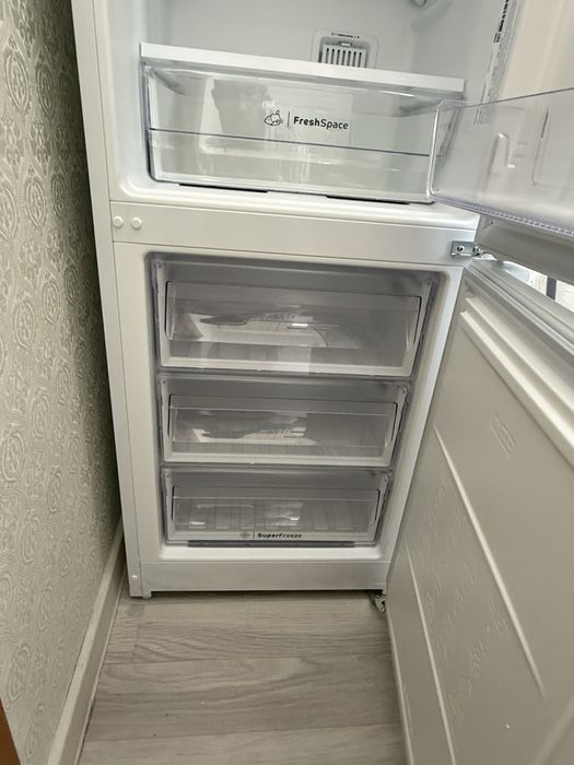 Холодильник новый Indesit