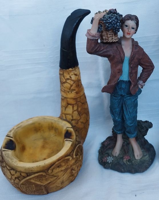 Lot figurină din rășină acrilică colectia Leonardo scrumiera barometru