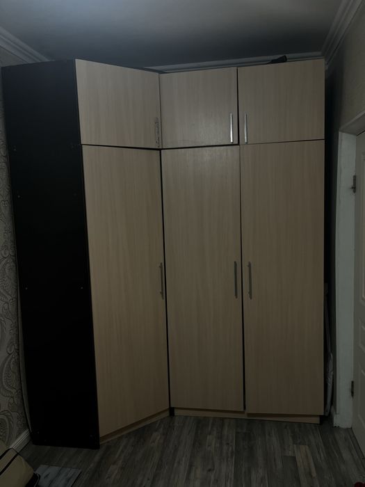 Продам шкаф угловой б/у