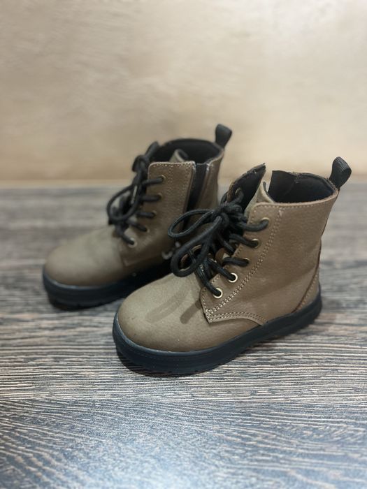 Еспадрили и боти за момче ZARA