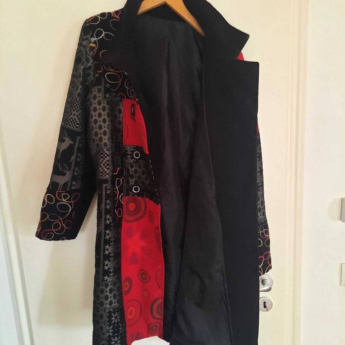 Pardesiu dama doar 160 lei