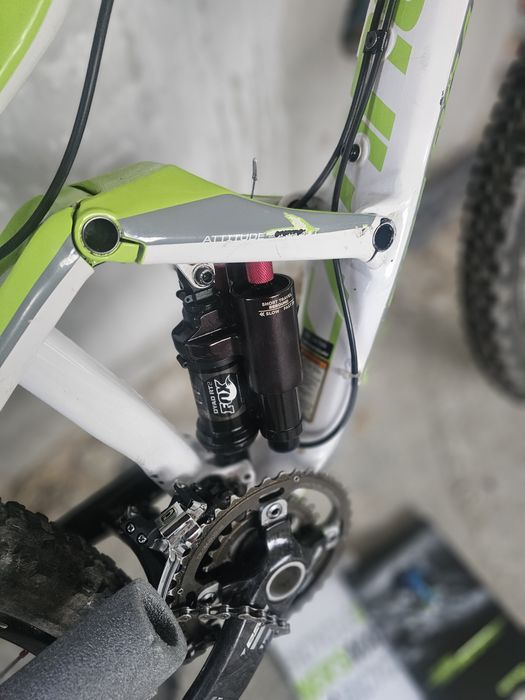 Bicicleta Jekyll 5 cadru cannondale suspensie fox furca fox