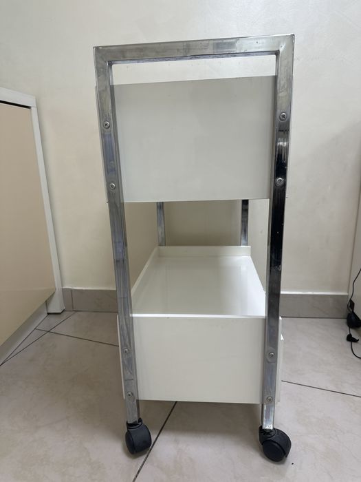 Продам помощник на колесиках