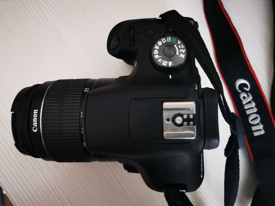 Canon EOS 2000D + EF-S 18-55 IS II 2728C003 - (NEFOLOSIT)+Trepied+Card