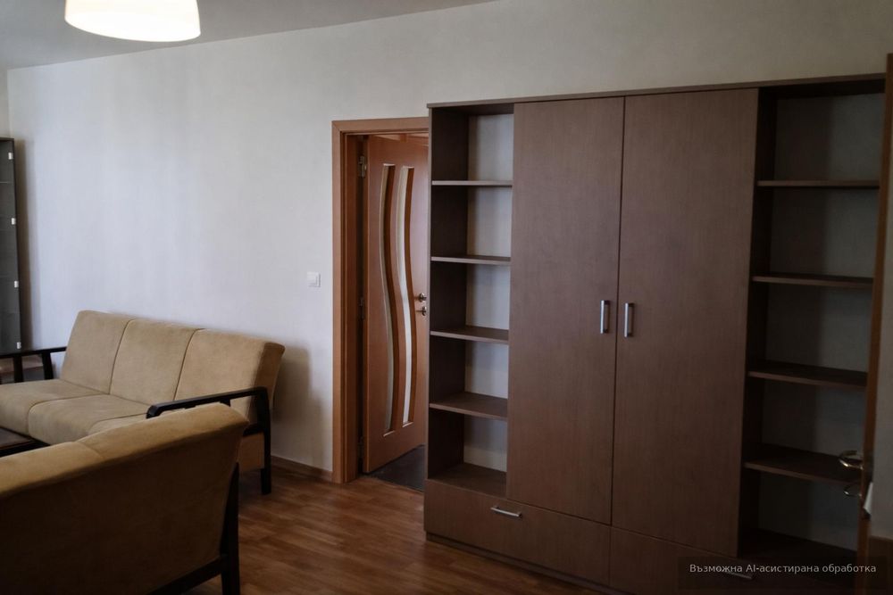 Тристаен, под наем, Център-ЦУМ