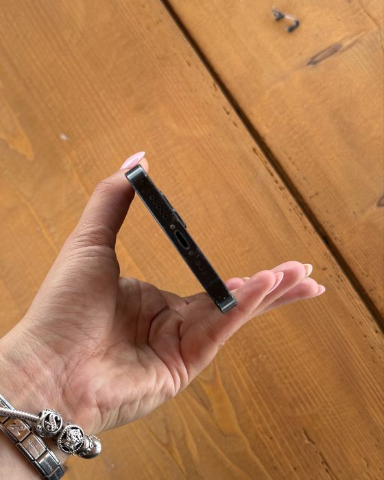 Iphone 14 в много добро състояние