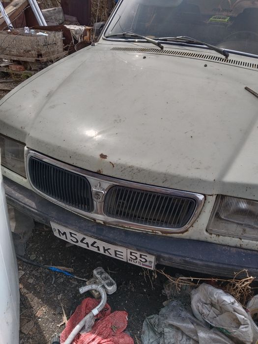 Волга машина  3110