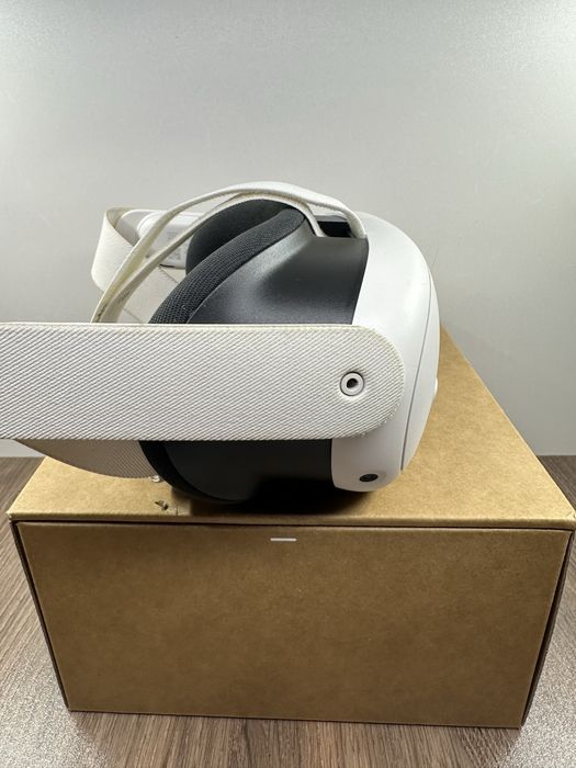 Meta Quest 3 VR 512gb  очила – работят отлично, с кутия