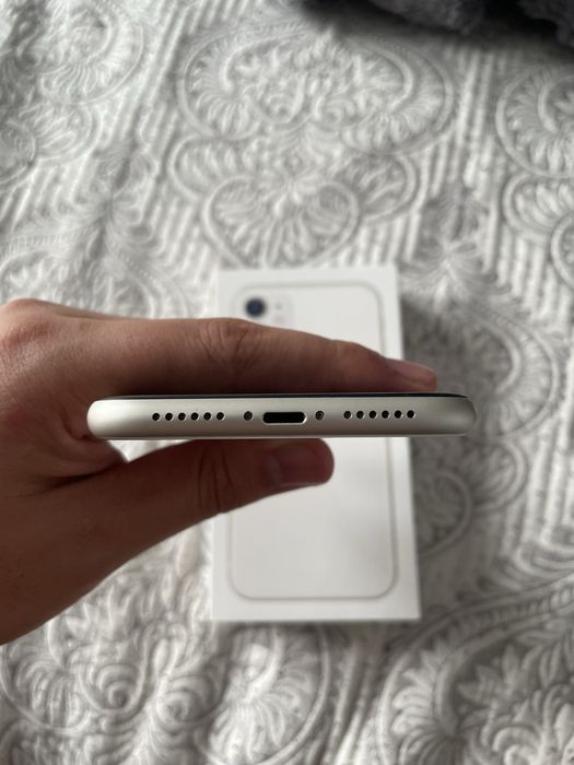 Apple iPhone 11, 128 GB, Original (EAC),